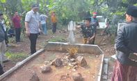 Kerap Jadi Tempat Pesugihan, 31 Makam Keramat Palsu di Petir Serang Dibongkar Warga