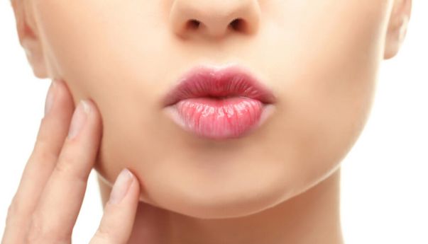 Tidak Merokok Tapi Bibir Berwarna Gelap? Mungkin Ini Penyebabnya
