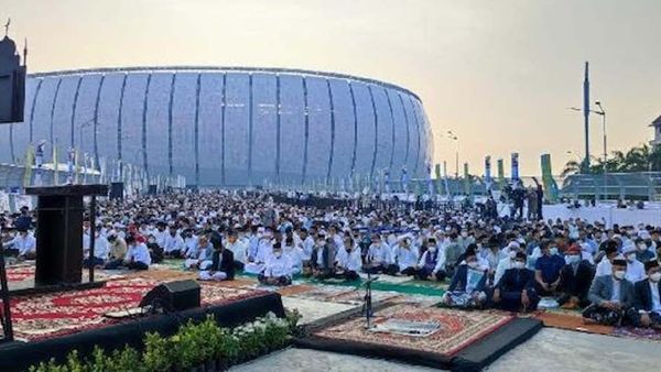 KH. Syukron Ma'mun Bakal jadi Khatib Iduladha di Jakarta International Stadium