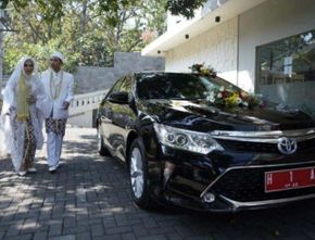 Berita Jateng: Mobil Dinas Wali Kota Semarang Digunakan untuk Pernikahan Warga, Mempelai Senang dan Bangga