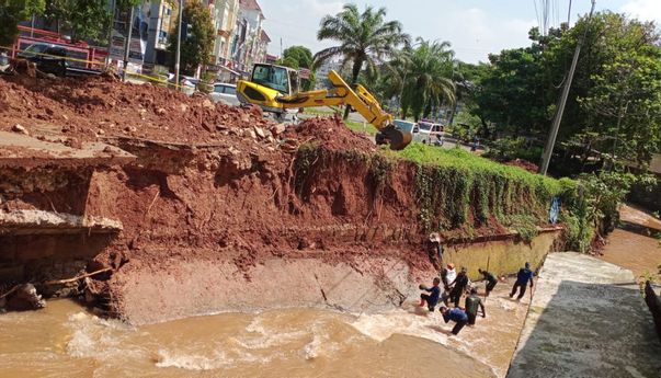 Warga GDC Depok Sabar yah, Jalan Ambles Baru Bisa Dikerjakan Juli
