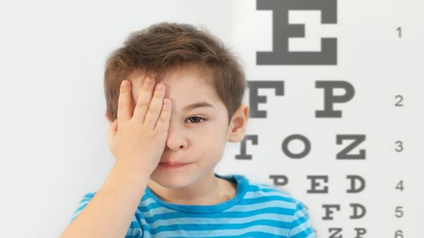 Kenali Tanda-tanda Gangguan Penglihatan pada Anak