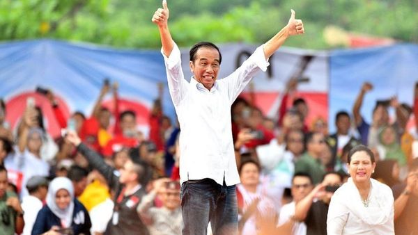 Jokowi ke Relawan Soal Capres 2024: Santai Mawon Ojo Kesusu, Ojo Ngante Keliru