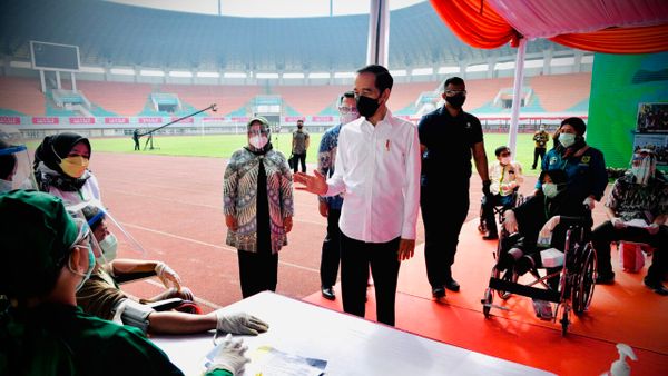Apa Gunanya Ribut Soal PPKM Mikro atau Lockdown, Kata Jokowi Esensinya Sama: Batasi Kegiatan Warga