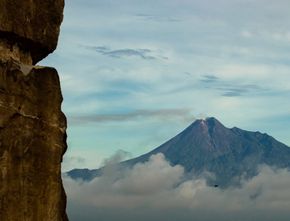 Terbaru: Meningkat, Status Gunung Merapi Kini Siaga Level III