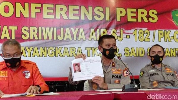 Korban Sriwijaya Air SJ-182 Pertama yang Berhasil Diidentifikasi: Pramugara Okky Bisma