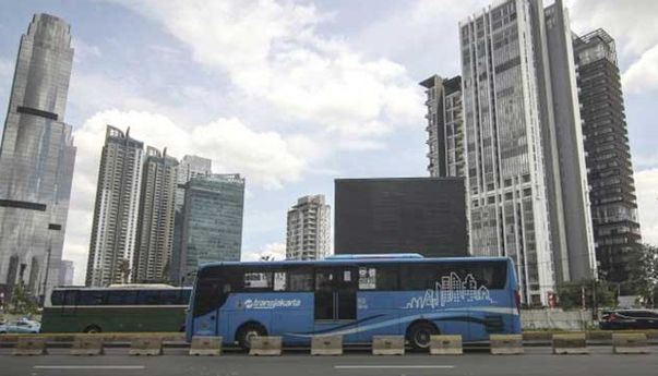 Pramono Ancam Pecat Sopir Mikrotrans yang Berkendara Ugal-ugalan