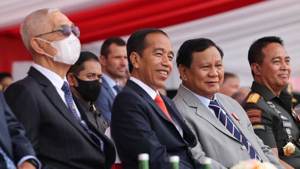 Puncaki Survei Indostrategi, Prabowo Dinilai Tak Salah Bergabung dengan Kabinet Jokowi