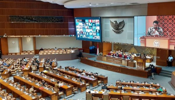 Puan Matikan Mic Fraksi Demokrat saat Tolak Omnibus Law, Bentuk Pembungkaman?