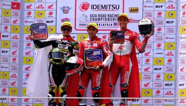Pembalap Muda Indonesia Binaan AHRT Raih Podium di ARRC Sepang