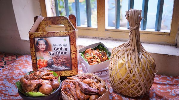 Ulasan Lengkap Gudeg Yu Djum yang Melegenda Khas Jogja