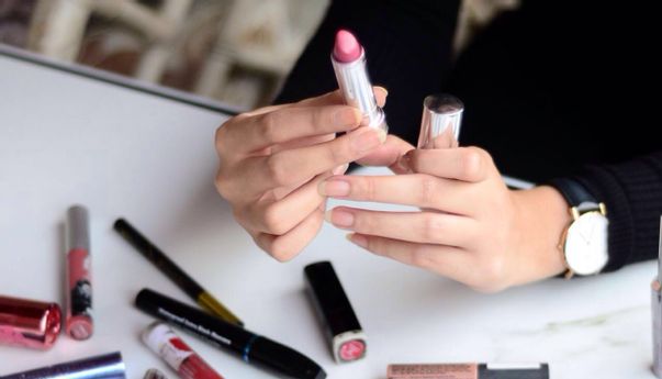 Tren! Kosmetik Lokal Ini Digemari Anak Muda
