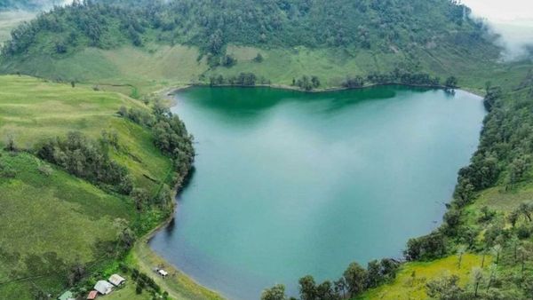 Jalur Pendakian Gunung Semeru Kembali Ditutup akibat Cuaca Ekstrem