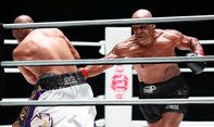 Hasil Mike Tyson vs Roy Jones Jr: Laga Berakhir Imbang, Iron Mike Tampil Dominan
