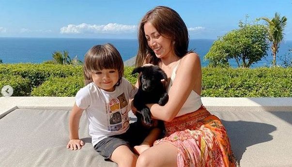 3 Artis Ini Memilih untuk Pindah ke Bali dan Membuka Lembaran Baru