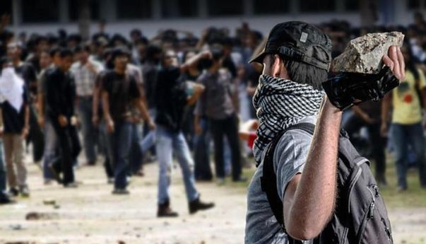 Terbaru: Polisi Bekuk 18 Orang di Jakpus, Dicurigai Sebagai Kelompok Anarko