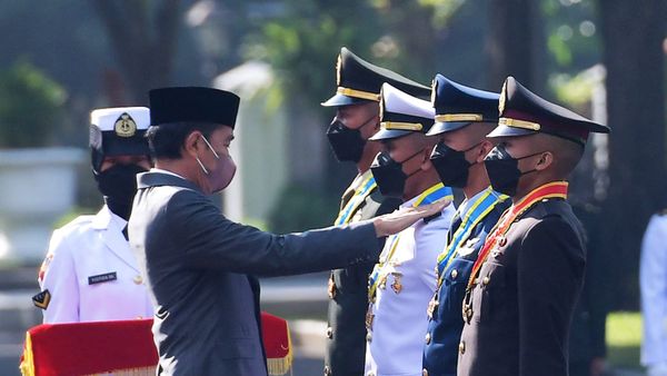 Jokowi Ancam Copot Pangdam-Kapolda Jika Gagal Mengatasi Karhutla