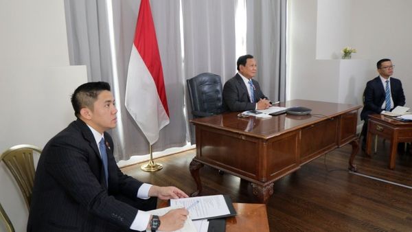 Dari Amerika, Prabowo Gelar Rapat Terbatas Penanggulangan Bencana Erupsi Gunung Lewotobi