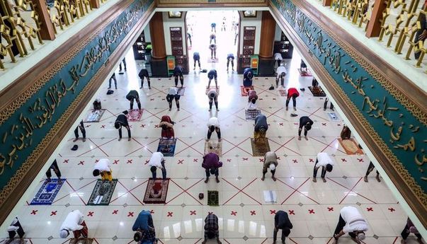 Berita Hari Ini: Melihat Kapasitas Masijid, MUI DKI Fatwakan Shalat Jumat Dua Gelombang