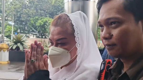 Mbak Ita dan Suami Akhirnya Penuhi Panggilan KPK: Mohon Doanya