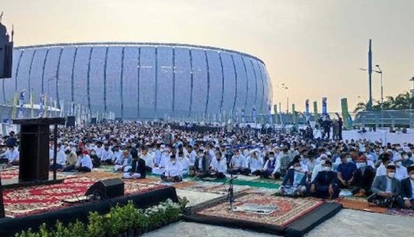 KH. Syukron Ma'mun Bakal jadi Khatib Iduladha di Jakarta International Stadium