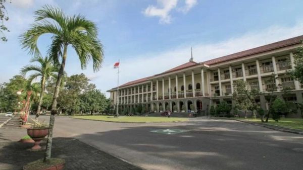 UGM Siap Hadapi Gugatan Rp69 Triliun terkait Polemik Ijazah Jokowi
