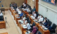 Rapat Bersama Baleg DPR Soal RUU DKJ, Mendagri Tegaskan Gubernur Jakarta Tetap Dipilih Rakyat