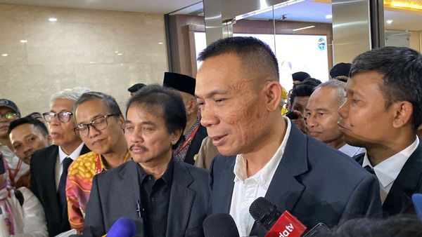 Tidak Tunjukkan Ijazah Asli Jokowi, Rismon Sianipar Sebut Dittipidum Kalah Telak
