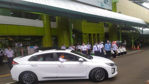 Kemenhub Budi Karya Sumadi Pilih Beli Mobil Listrik untuk Kendaraan Dinas Dibanding Mobil Esemka Andalan Jokowi?