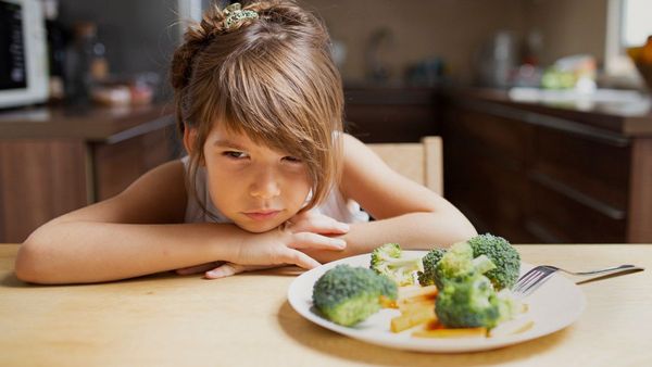 6 Strategi yang Bisa Dilakukan Orangtua untuk Mengatasi Masalah Anak Suka Pilih-Pilih Makanan