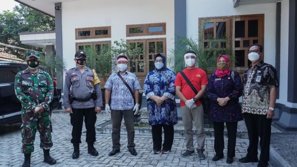 Pemkab Sragen Penuhi Wasiat, Pulangkan Vino yang Yatim Piatu Akibat Covid dari Kutai Barat