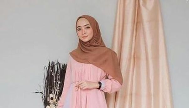 Jangan Salah Pilih! Ini Warna Jilbab yang Cocok untuk Baju Warna Peach
