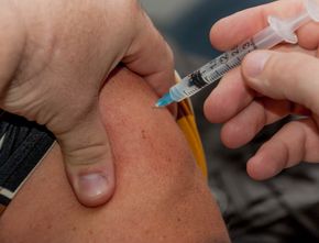 Siloam Siap Vaksin 1 Juta Orang per Hari, Mal-Mal Lippo Bisa Disulap Jadi Tempat Vaksinasi