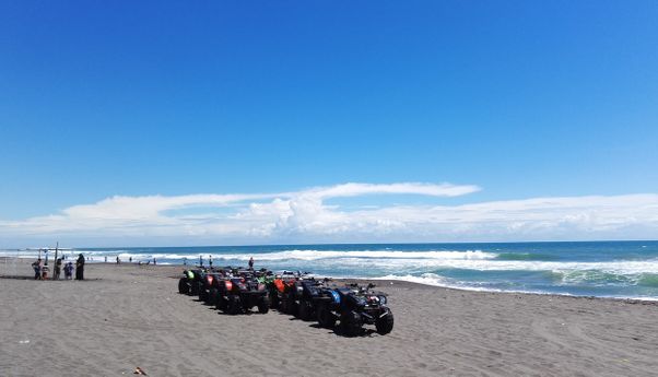 5 Pantai di Purworejo Ini Berbeda dengan Pantai Berpasir Hitam Lainnya