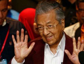 Di Usia 94 tahun, Mahathir Mohamad Mundur dari PM Malaysia