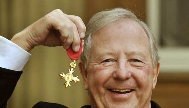 Komedian Legendaris Tim Brooke-Taylor Meninggal karena Covid-19