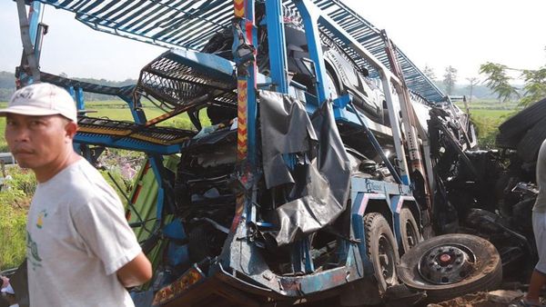 6 Orang Meninggal dalam Kecelakaan Beruntun di Tol Semarang – Solo, Diduga Akibat Rem Blong