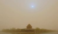 Matahari Berwarna Biru dan Langit Jadi Kuning di Beijing, Apa yang Terjadi?