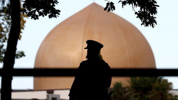 Ngakunya “Bercanda Pak”, Seorang Pria Ingin Bakar Masjid sambil Live di Medsos