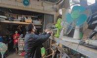 Kreatif! Siswanto Raup Untung dari Sampah Elektronik