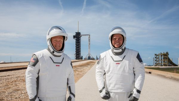 Meluncur Akhir Mei ke ISS, Dua Astronot NASA Kembali ke Bumi dengan Selamat