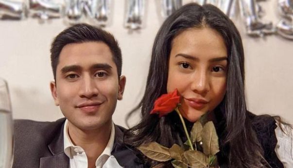 Rayakan Valentine Bersama, Verrell Bramasta Pacaran dengan Anya Geraldine?