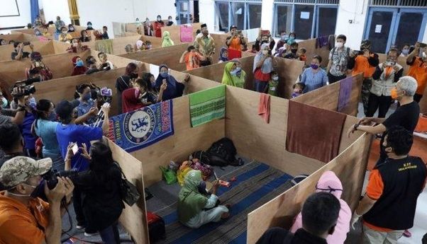 Berita Seputar Jateng: 821 Warga Lereng Merapi di Magelang Masih Mengungsi di Barak Pengungsian