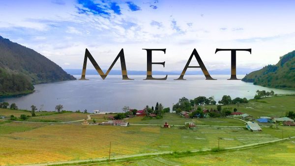 Melihat Proses Pembuatan Ulos Khas Medan di Desa Meat, Toba Samosir