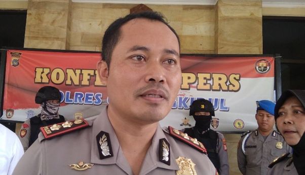 Berita Terbaru di Jogja: Polres Gunungkidul Gelar Operasi Patuh Progo 2020 dan Bagikan Masker