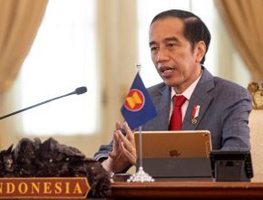 Berita Terkini: Presiden Jokowi Minta TNI dan Polri Cepat Beradaptasi dengan Kemajuan