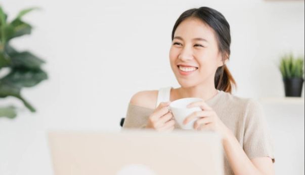 Kenapa Perempuan yang Jatuh Cinta Jadi Terlihat Lebih Sehat?