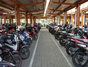 Puluhan Sepeda Motor Diparkir Bertahun-tahun di Parkiran Bandara Ngurah Rai