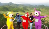 Mau Selfie dengan Background Unik? Datang Aja ke Bukit Teletubbies Jogja