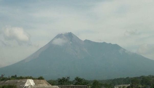 Awas, Guguran Lava Merapi Menuju Kali Senowo